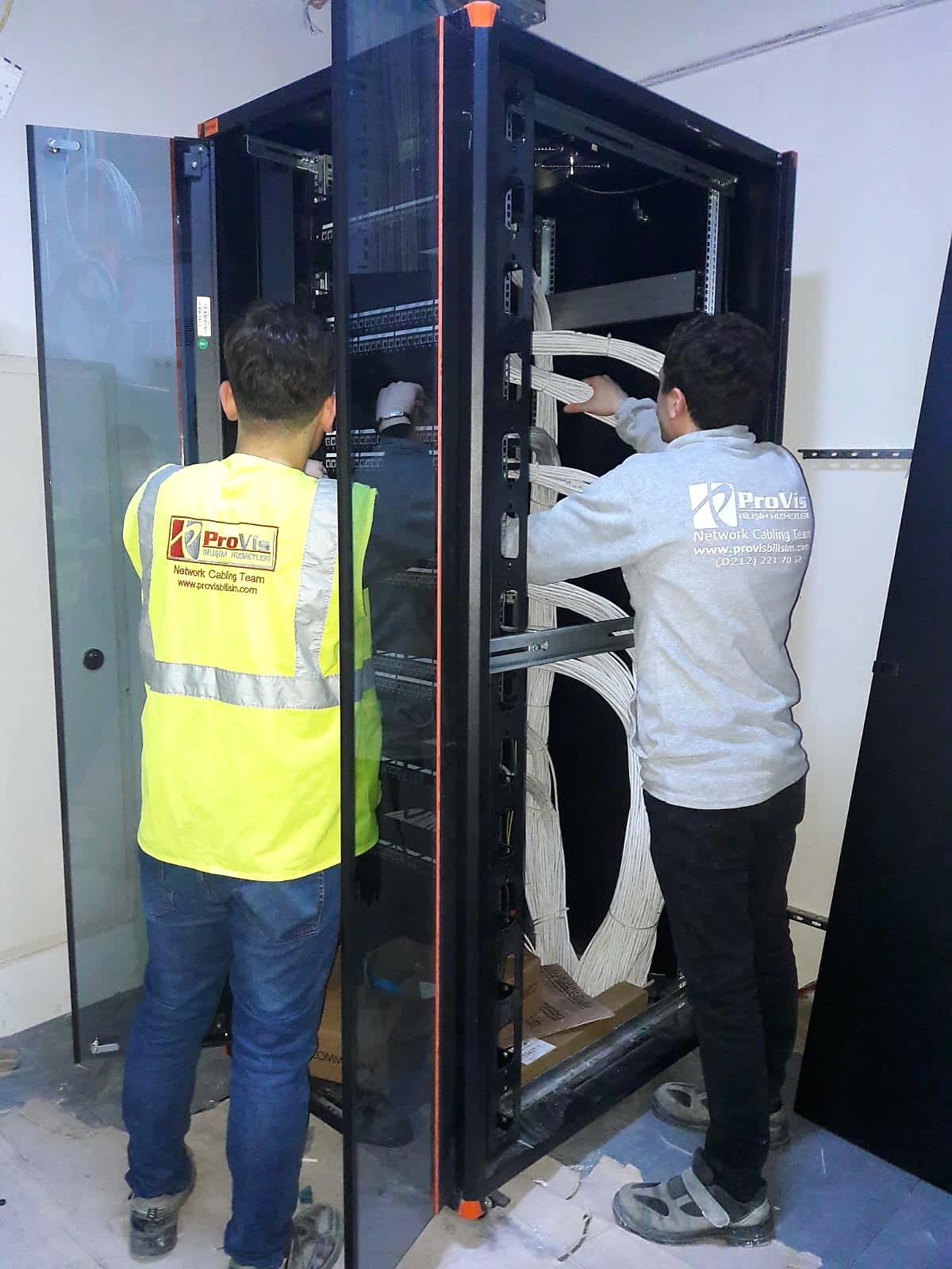 42U rack kabin düzenleme istanbul maslak plaza ofisler