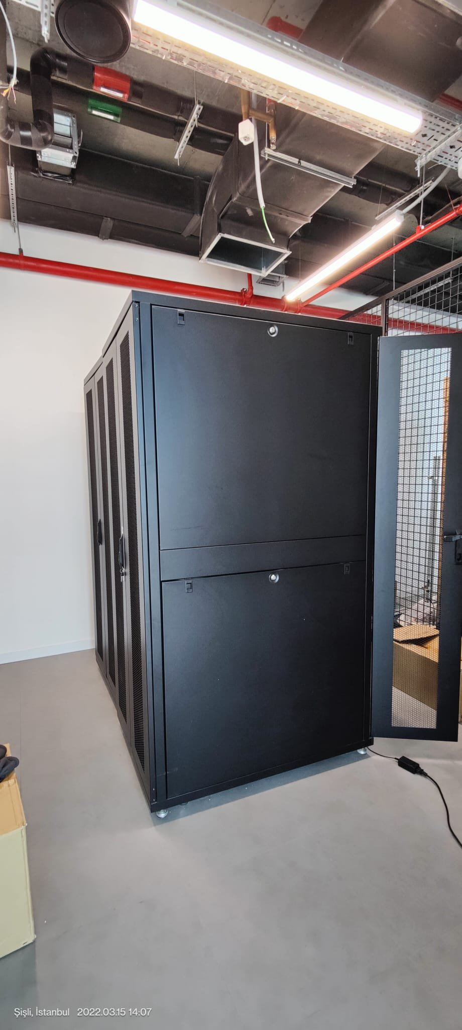 server ve yapisal kablolama kabin sistem odası